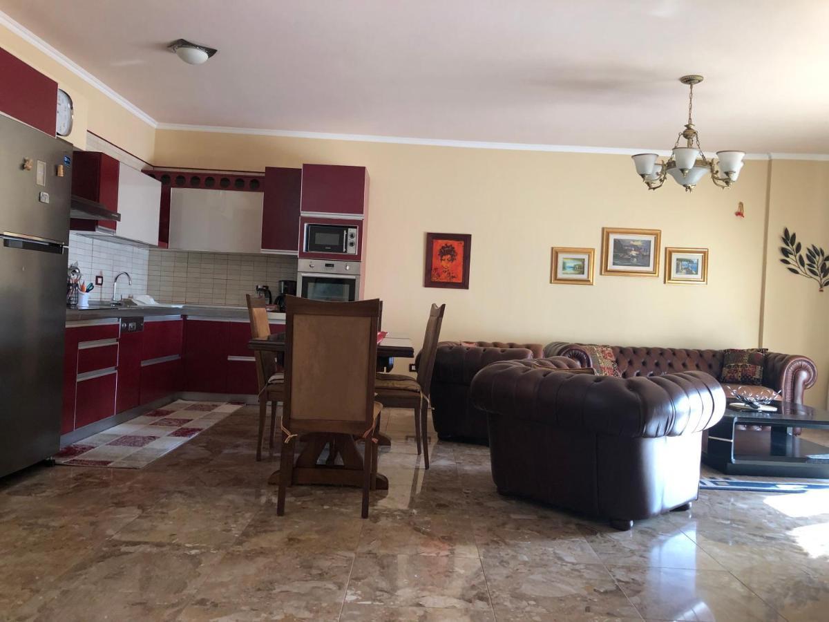 Fully Equipped Flat With Stunning Sea Views Apartamento Durrës Exterior foto